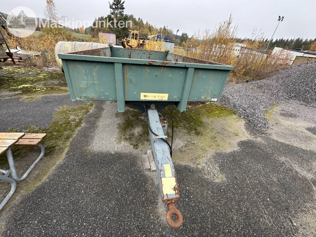 Palmse Trailer 700 Tippvagn - Remorcă autobasculantă agricolă: Foto 2 Palmse Trailer 700 Tippvagn - Remorcă autobasculantă agricolă: Foto 2