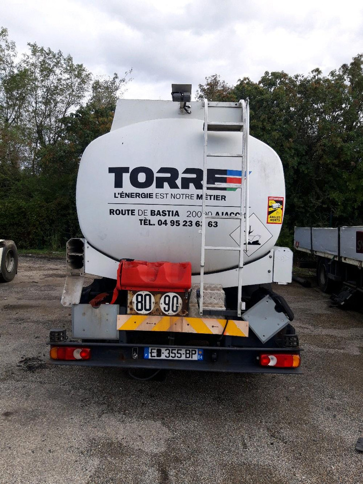 RENAULT MIDLUM CITERNE 7500 - Camion cisternă: Foto 5 RENAULT MIDLUM CITERNE 7500 - Camion cisternă: Foto 5