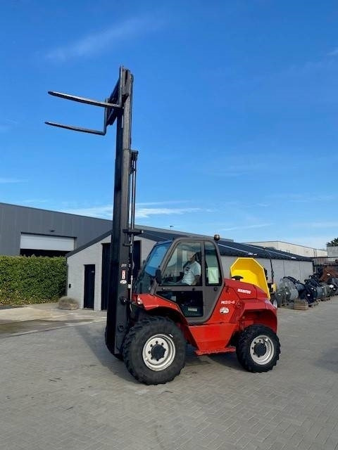Manitou M 30.4 - Stivuitor de teren dificil: Foto 2 Manitou M 30.4 - Stivuitor de teren dificil: Foto 2