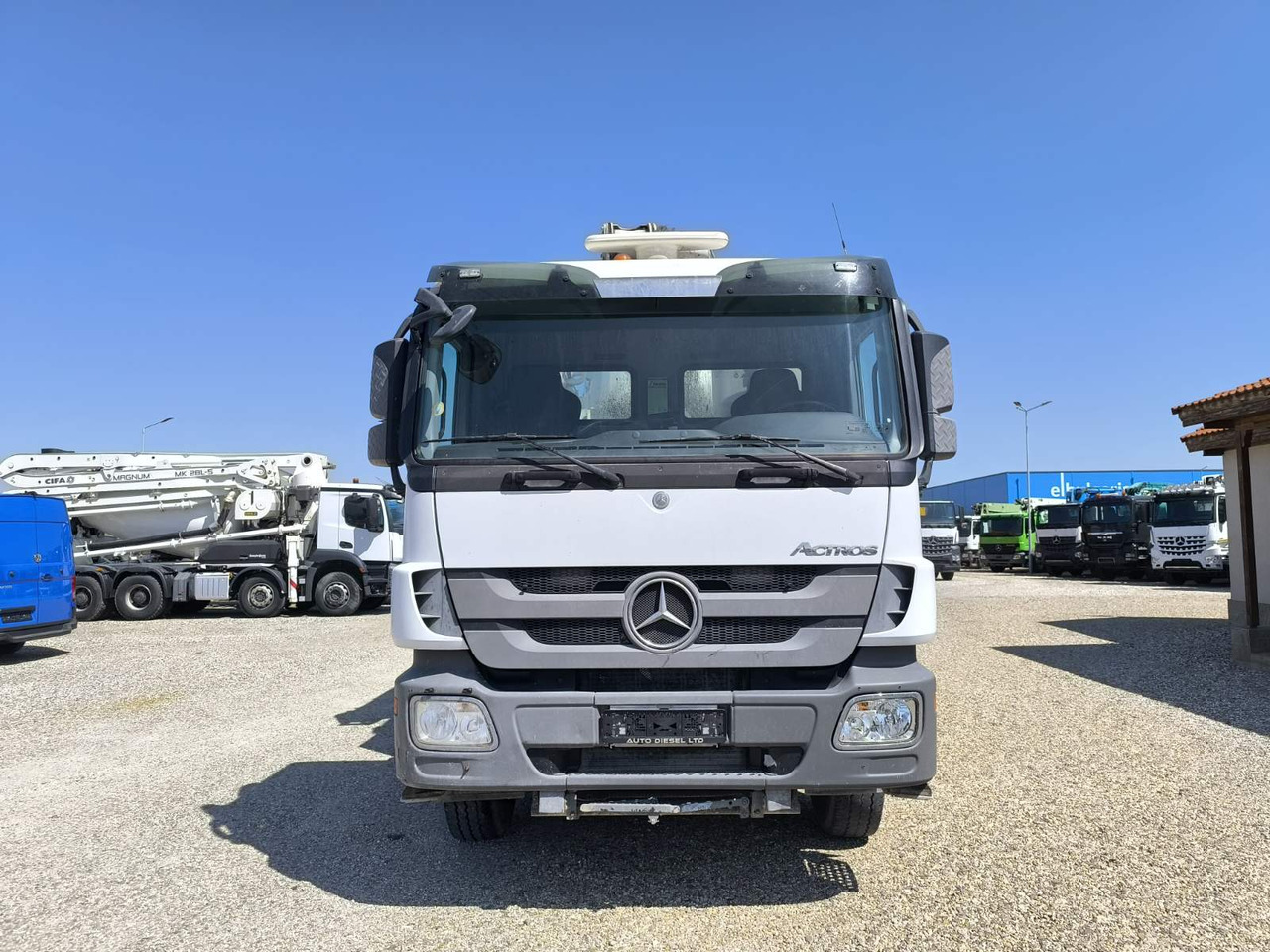 MERCEDES-BENZ ACTROS 3241 SCHWING FBP24 - Autopompă de beton: Foto 2 MERCEDES-BENZ ACTROS 3241 SCHWING FBP24 - Autopompă de beton: Foto 2