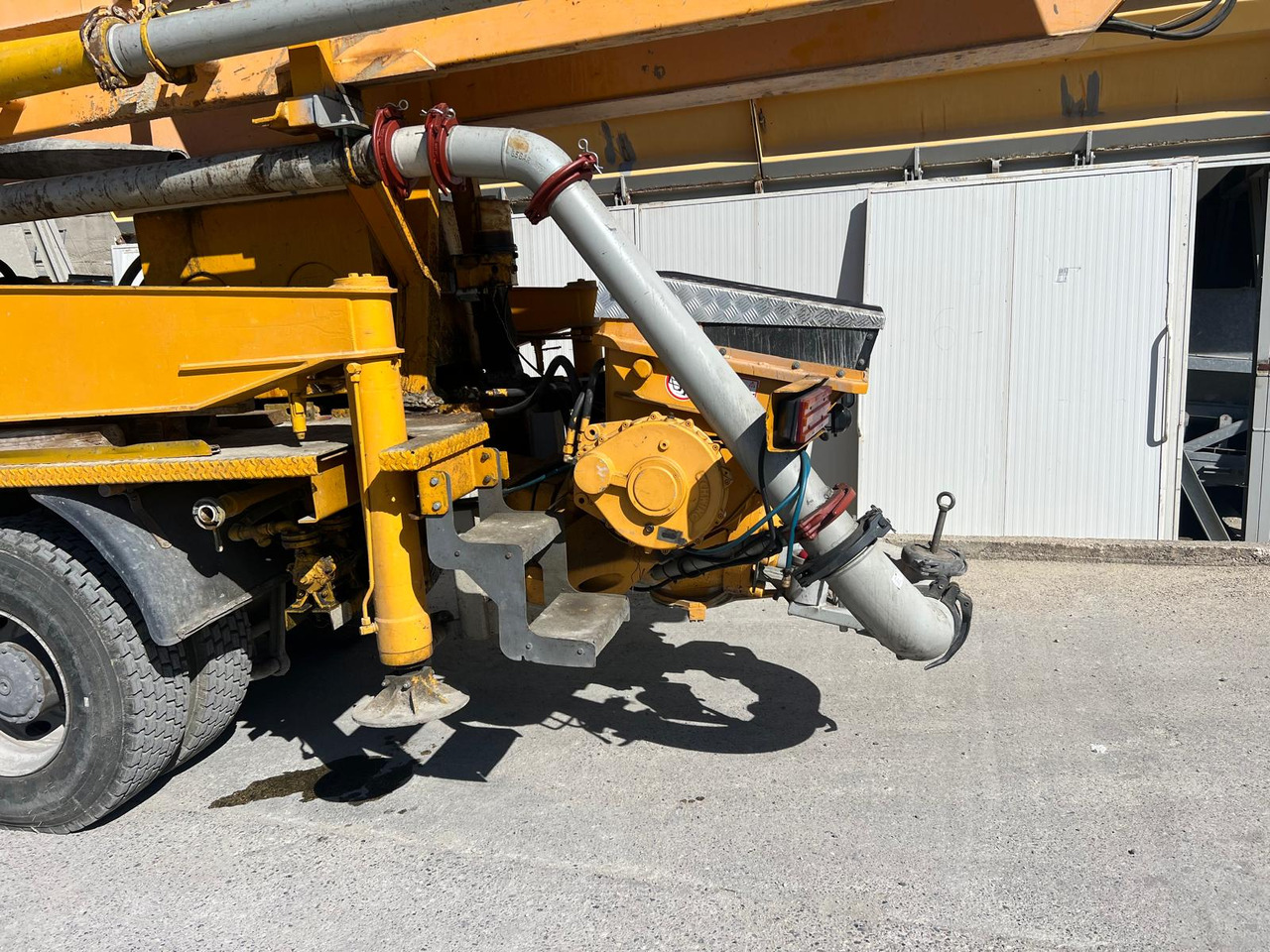 MERCEDES-BENZ ACTROS 3332 ELBA SCHWING 36M - Autopompă de beton: Foto 3 MERCEDES-BENZ ACTROS 3332 ELBA SCHWING 36M - Autopompă de beton: Foto 3