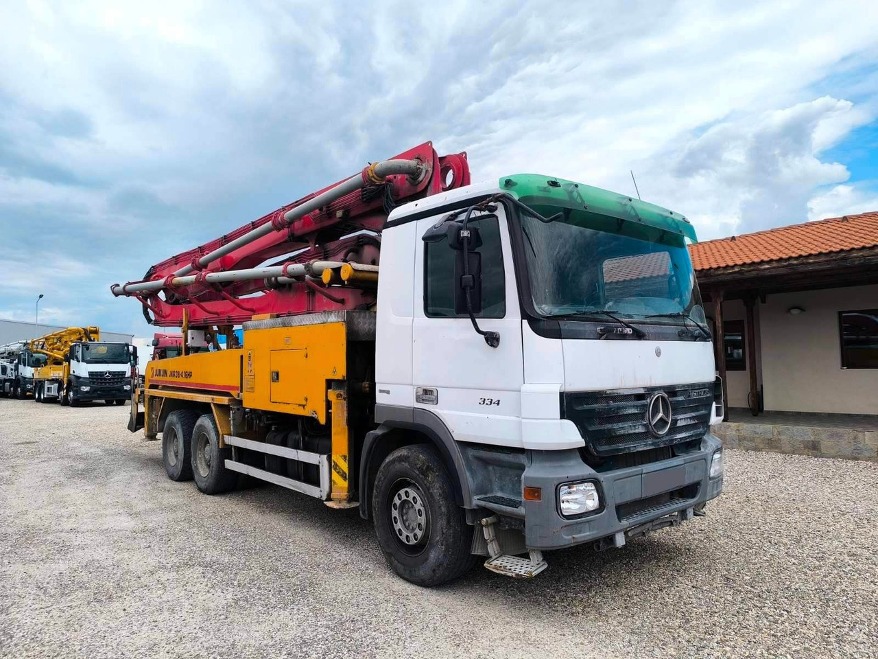Mercedes-Benz ACTROS 3341 JUNJIN JXR 38-4 - Autopompă de beton: Foto 1 Mercedes-Benz ACTROS 3341 JUNJIN JXR 38-4 - Autopompă de beton: Foto 1