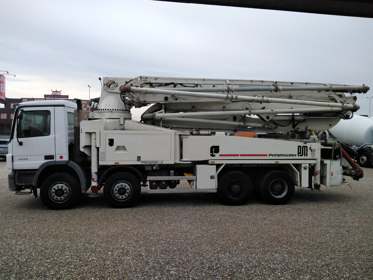 Mercedes-Benz ACTROS 4144 PUTZMEISTER M42 - Autopompă de beton: Foto 4 Mercedes-Benz ACTROS 4144 PUTZMEISTER M42 - Autopompă de beton: Foto 4