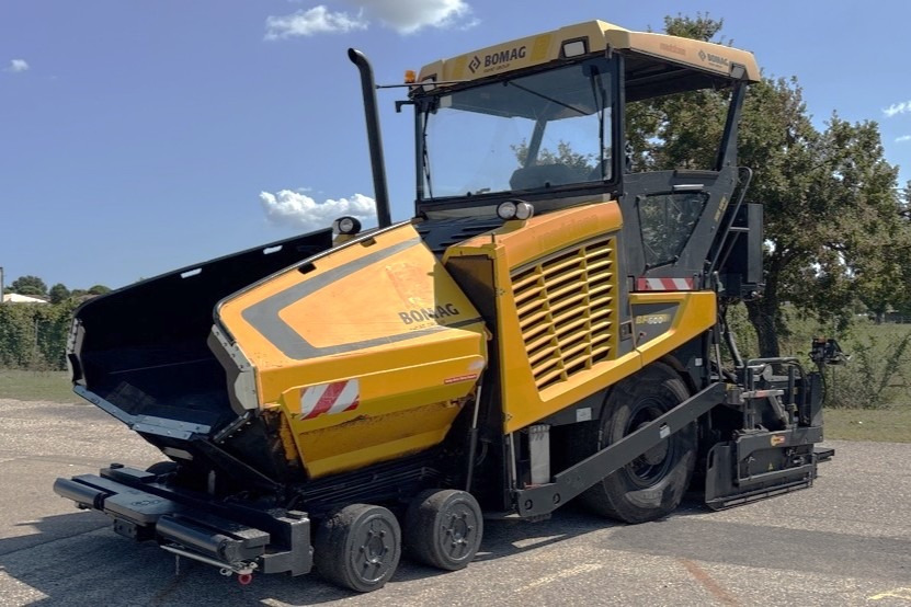 BOMAG IT BF 600 P-2 S500 Stage IV/Tier 4f - Finisor de asfalt: Foto 1 BOMAG IT BF 600 P-2 S500 Stage IV/Tier 4f - Finisor de asfalt: Foto 1