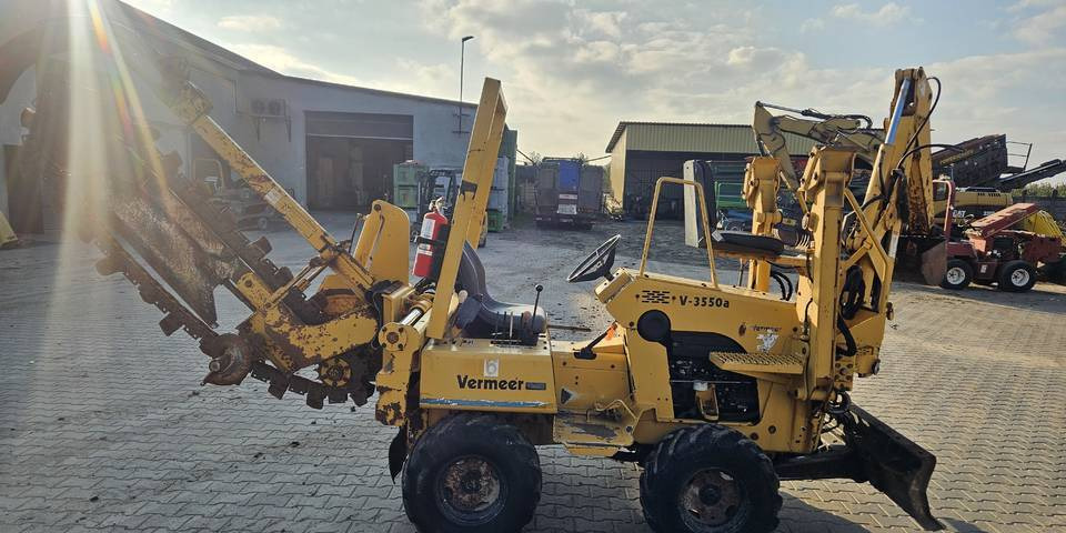 Koparka łańcuchowa Vermeer V3550 przesuw ramie kopiące pług - Săpător de şanţuri: Foto 5 Koparka łańcuchowa Vermeer V3550 przesuw ramie kopiące pług - Săpător de şanţuri: Foto 5