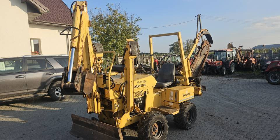 Koparka łańcuchowa Vermeer V3550 przesuw ramie kopiące pług - Săpător de şanţuri: Foto 2 Koparka łańcuchowa Vermeer V3550 przesuw ramie kopiące pług - Săpător de şanţuri: Foto 2