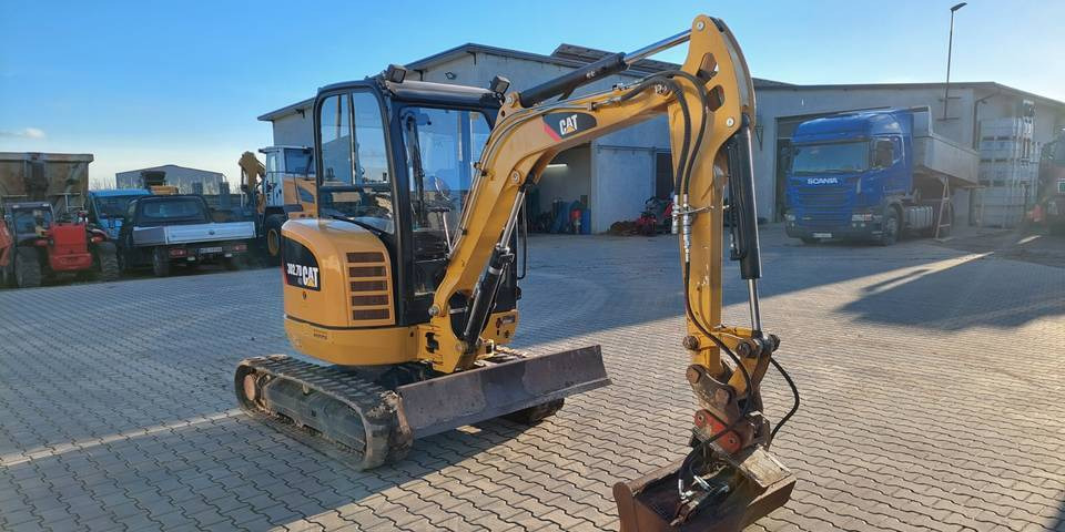 Minikoparka Caterpillar CAT 302.7D CR - Excavator pe şenile: Foto 4 Minikoparka Caterpillar CAT 302.7D CR - Excavator pe şenile: Foto 4