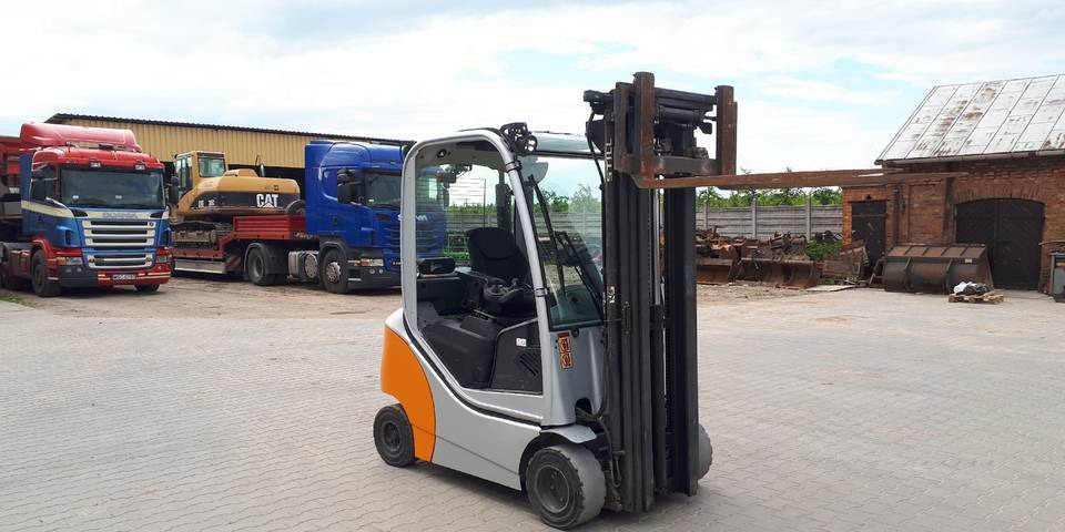 Wózek widłowy Still RX70-20 triplex przesuw - Stivuitor GPL: Foto 4 Wózek widłowy Still RX70-20 triplex przesuw - Stivuitor GPL: Foto 4