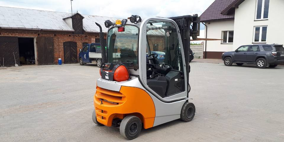 Wózek widłowy Still RX70-20 triplex przesuw - Stivuitor GPL: Foto 3 Wózek widłowy Still RX70-20 triplex przesuw - Stivuitor GPL: Foto 3