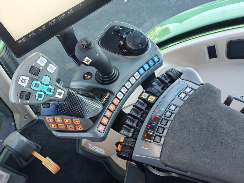 Tractor agricol Fendt 724 Vario Profi plus: Foto 13 Tractor agricol Fendt 724 Vario Profi plus: Foto 13