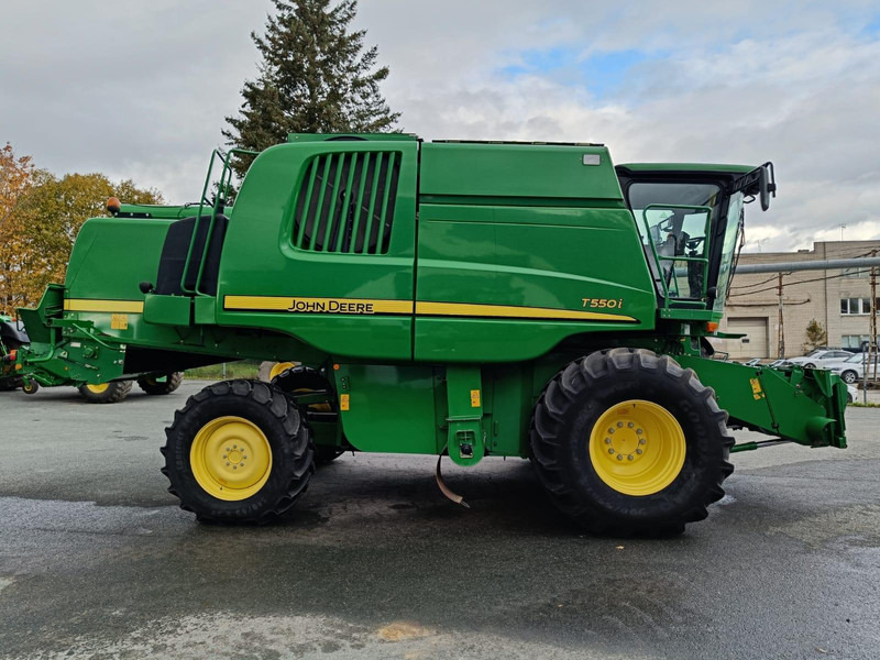 John Deere T550 - Combină de recoltat cereale: Foto 2 John Deere T550 - Combină de recoltat cereale: Foto 2