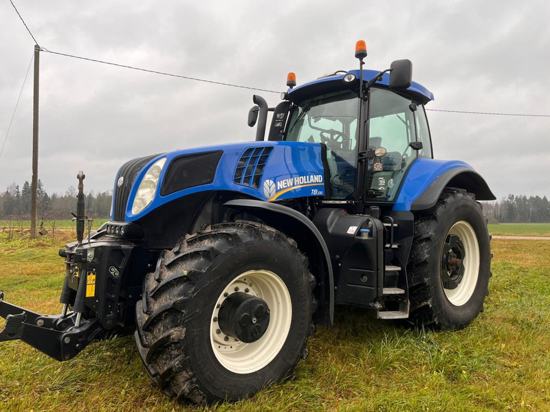 New Holland T8.330 - Tractor agricol: Foto 2 New Holland T8.330 - Tractor agricol: Foto 2