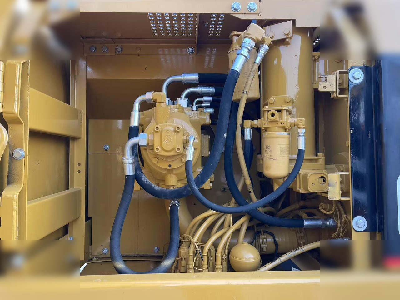 Excavator pe şenile CATERPILLAR 320BL: Foto 7 Excavator pe şenile CATERPILLAR 320BL: Foto 7