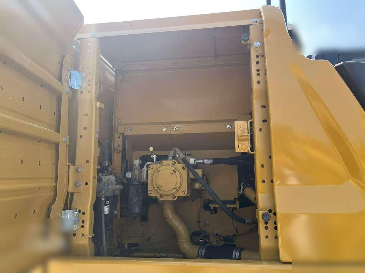 CATERPILLAR 320GC - Excavator pe şenile: Foto 5 CATERPILLAR 320GC - Excavator pe şenile: Foto 5