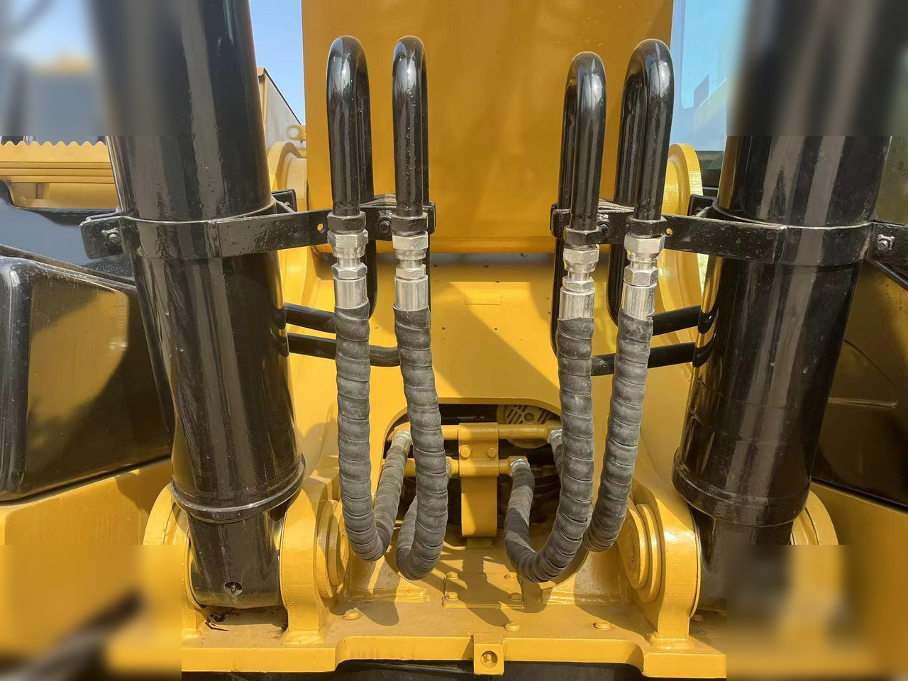 Excavator pe şenile CATERPILLAR 325DL: Foto 11 Excavator pe şenile CATERPILLAR 325DL: Foto 11