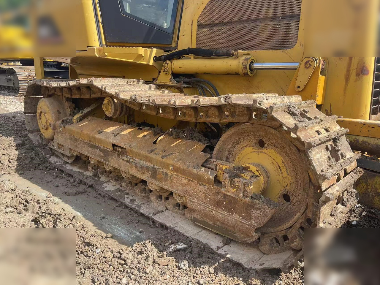 CATERPILLAR D5G XL - Buldozer: Foto 4 CATERPILLAR D5G XL - Buldozer: Foto 4