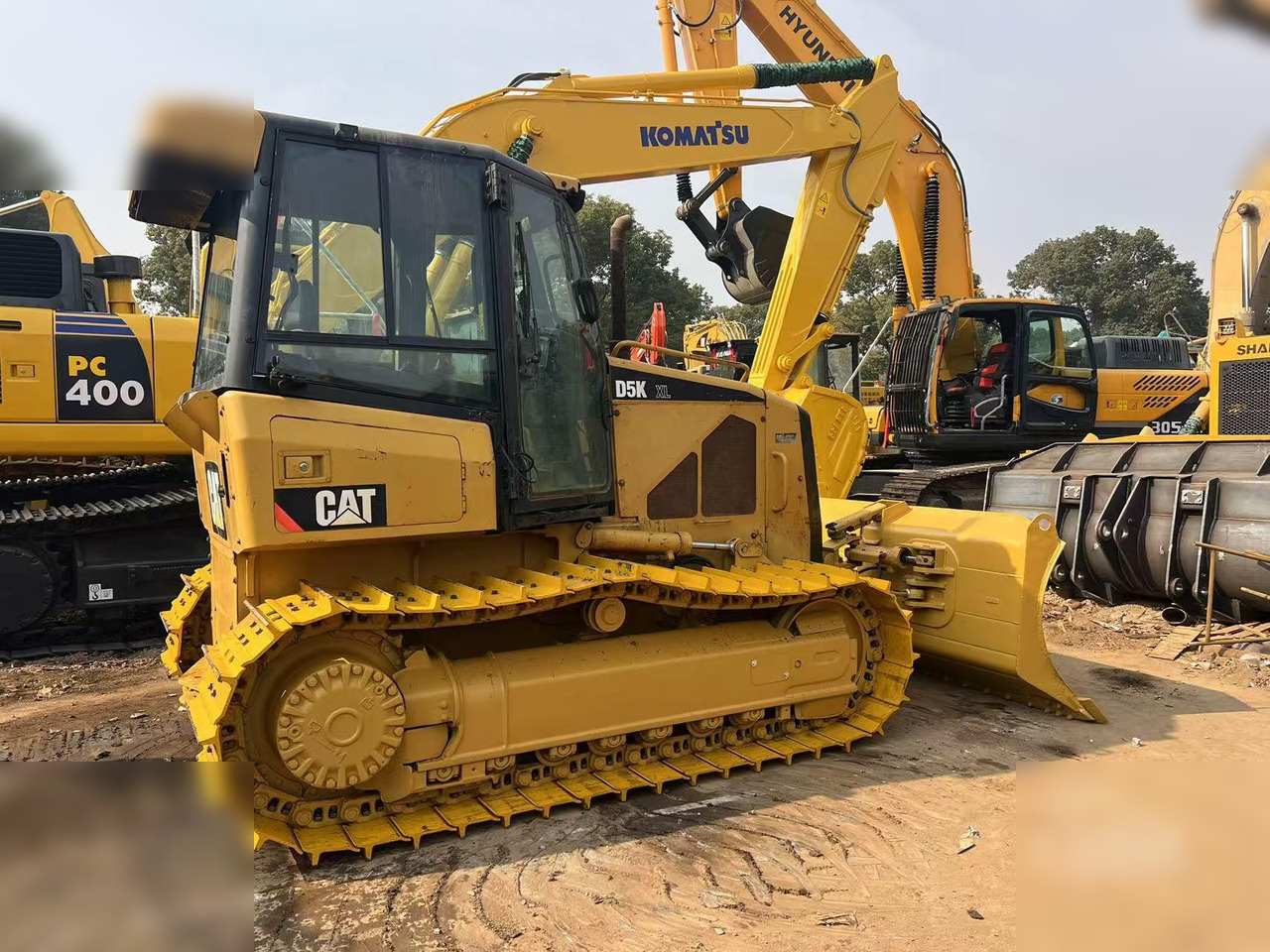 CATERPILLAR D5K XL - Buldozer: Foto 1 CATERPILLAR D5K XL - Buldozer: Foto 1