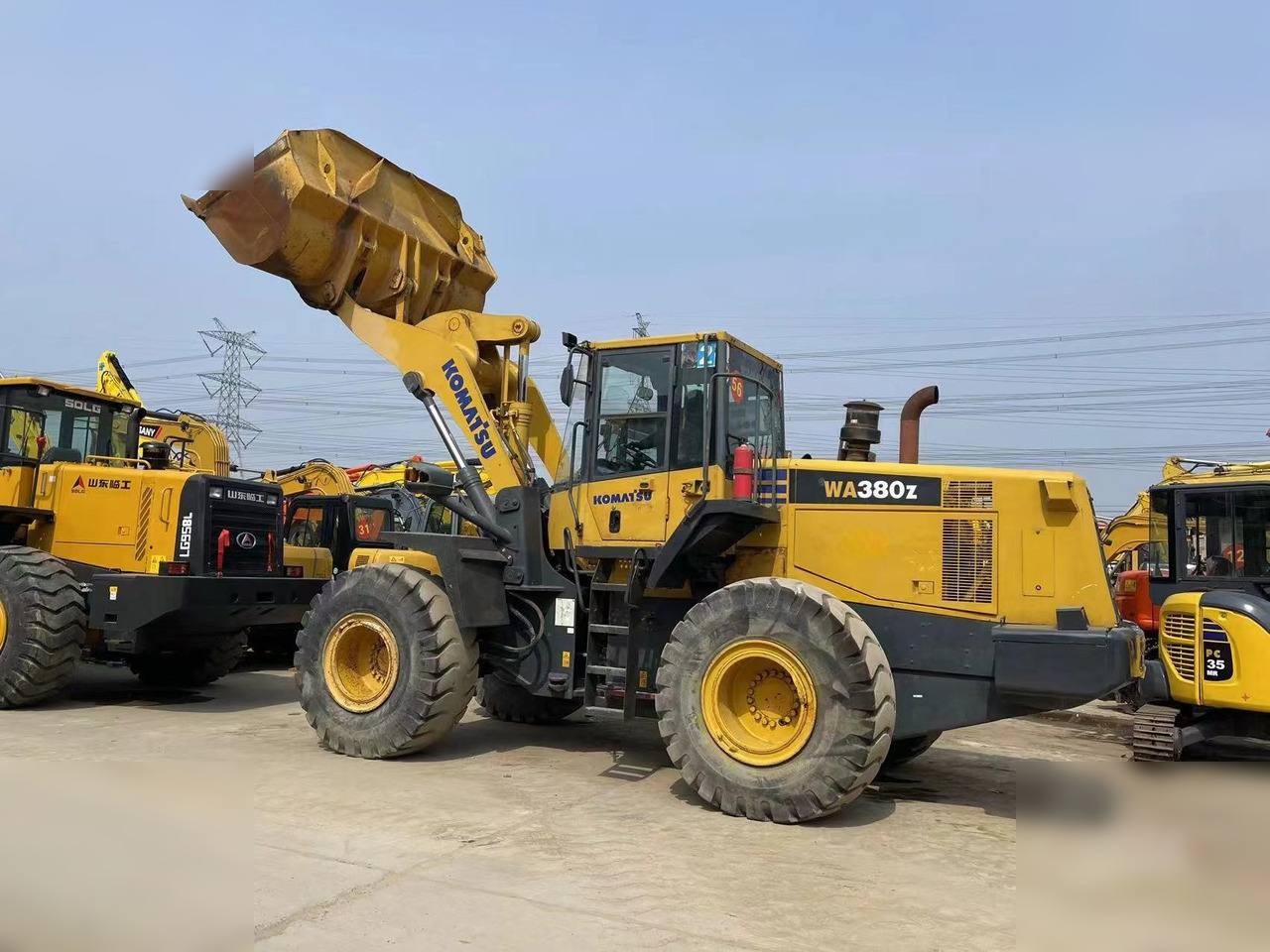 KOMATSU WA380Z-6 - Încărcător frontal pe pneuri: Foto 3 KOMATSU WA380Z-6 - Încărcător frontal pe pneuri: Foto 3