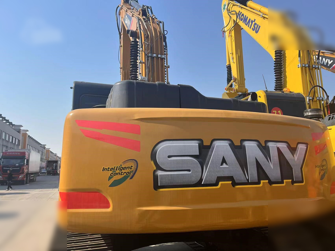 SANY SY215C - Excavator pe şenile: Foto 2 SANY SY215C - Excavator pe şenile: Foto 2