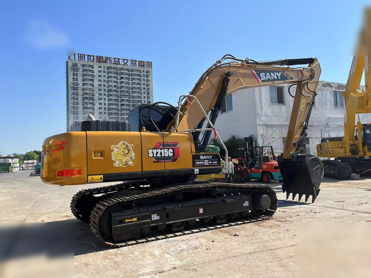 SANY SY215C - Excavator pe şenile: Foto 4 SANY SY215C - Excavator pe şenile: Foto 4