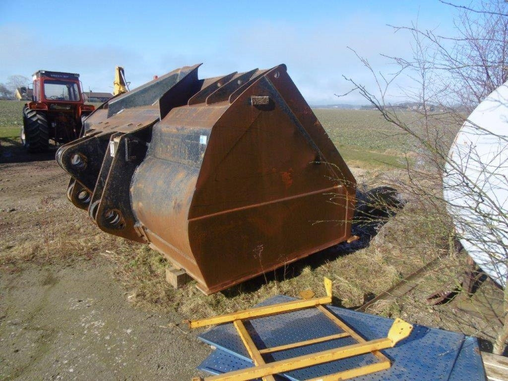 Skopa passande Volvo L350 - Cupă pentru Utilaje constructii: Foto 1 Skopa passande Volvo L350 - Cupă pentru Utilaje constructii: Foto 1