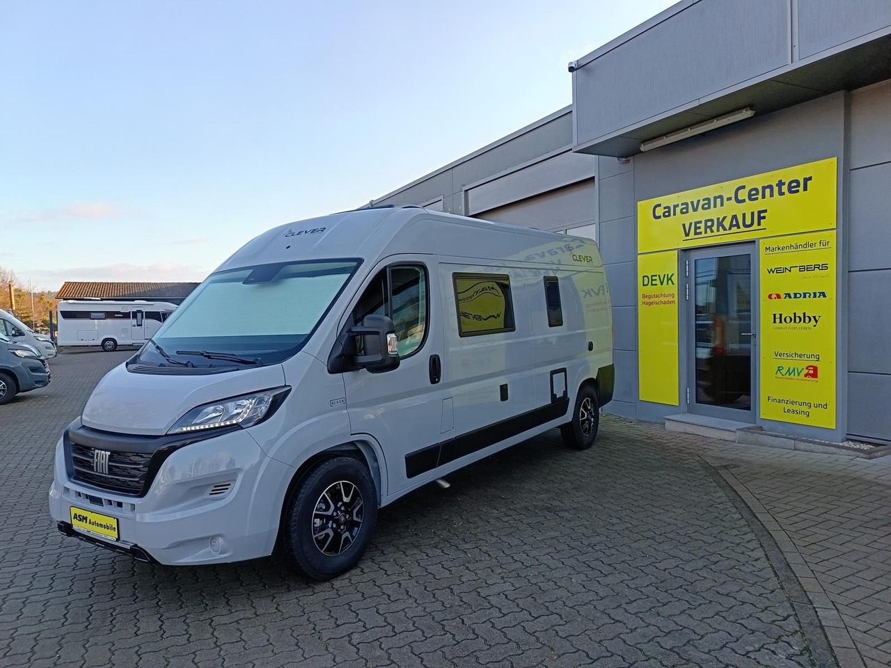 Clever Celebration 600 MJ24*AHK*MARKISE*ACC*R-KAM*RADIO - Camper van: Foto 4 Clever Celebration 600 MJ24*AHK*MARKISE*ACC*R-KAM*RADIO - Camper van: Foto 4