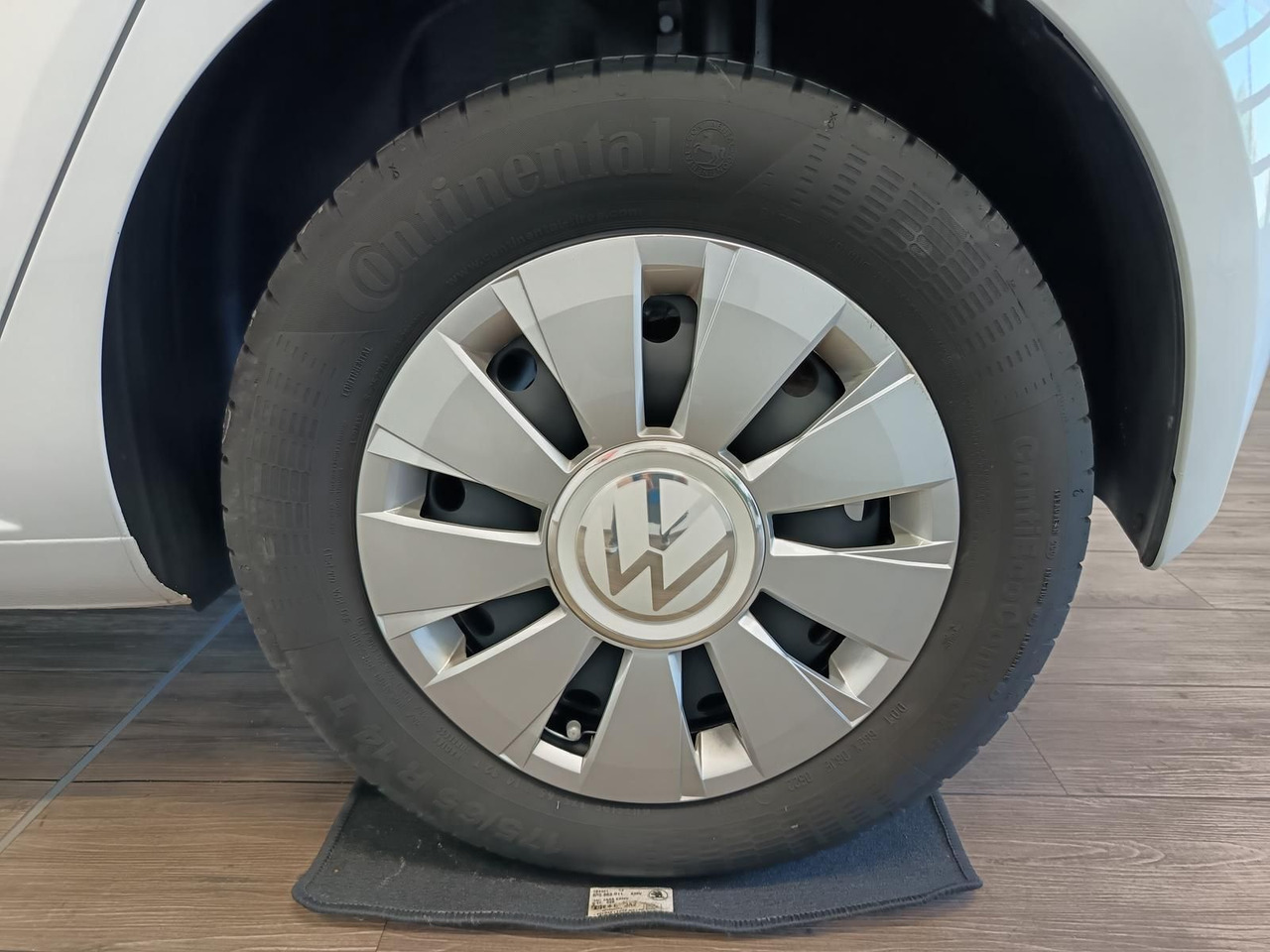 Automobil Volkswagen up! move up! 1.0*R-KAM*PDC*SHZ*MAPS+MORE*DAB*NSW: Foto 24