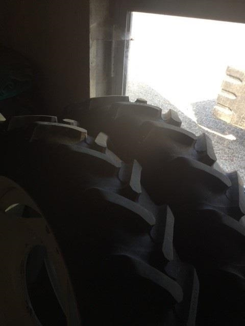 Alliance 270/95R36 Forhjul - New Holland T7 SWB - Anvelopă pentru Utilaje agricole: Foto 3 Alliance 270/95R36 Forhjul - New Holland T7 SWB - Anvelopă pentru Utilaje agricole: Foto 3