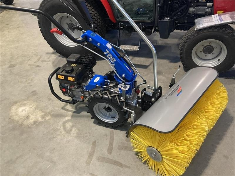 BCS 706 inkl. 80 cm fejemaskine - Tractor comunal: Foto 1 BCS 706 inkl. 80 cm fejemaskine - Tractor comunal: Foto 1