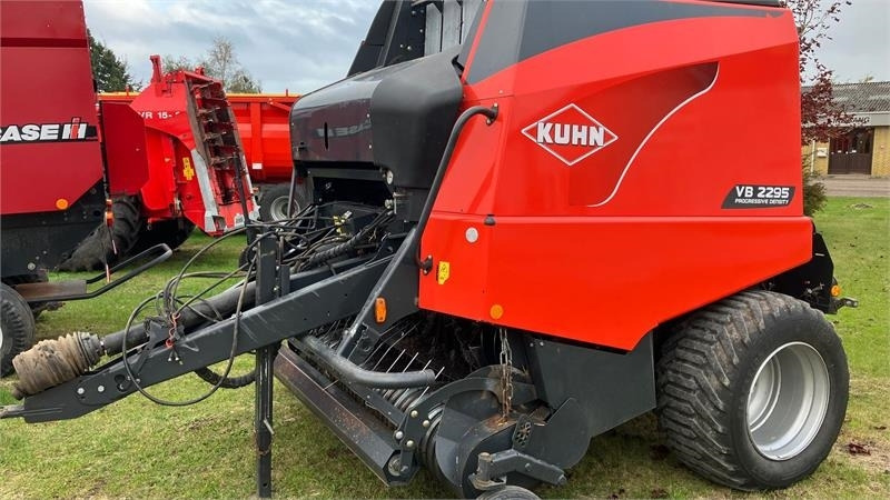 Kuhn VB 2295 - Presă baloţi rotunzi: Foto 1 Kuhn VB 2295 - Presă baloţi rotunzi: Foto 1
