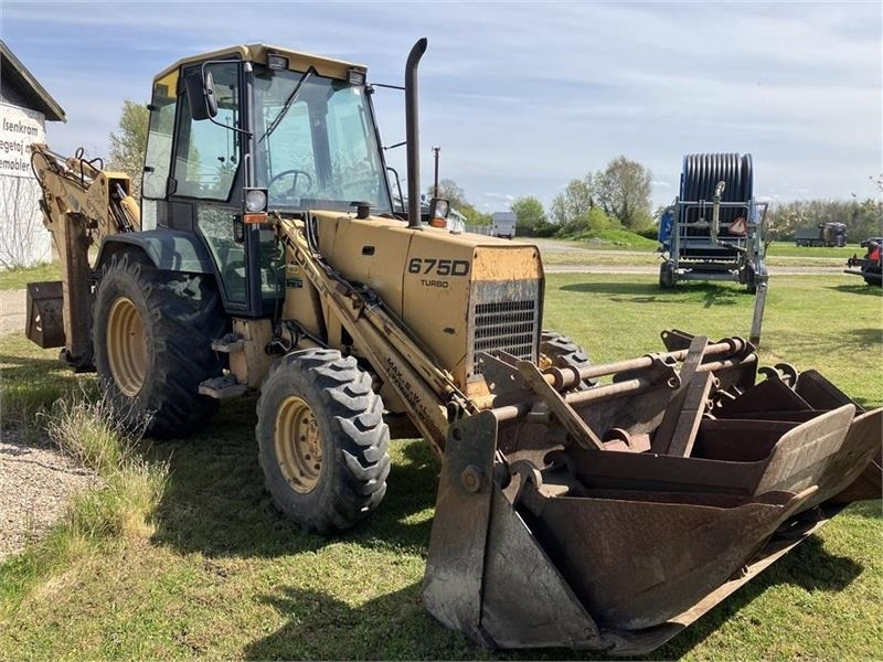 New Holland 675D - Buldoexcavator: Foto 2 New Holland 675D - Buldoexcavator: Foto 2