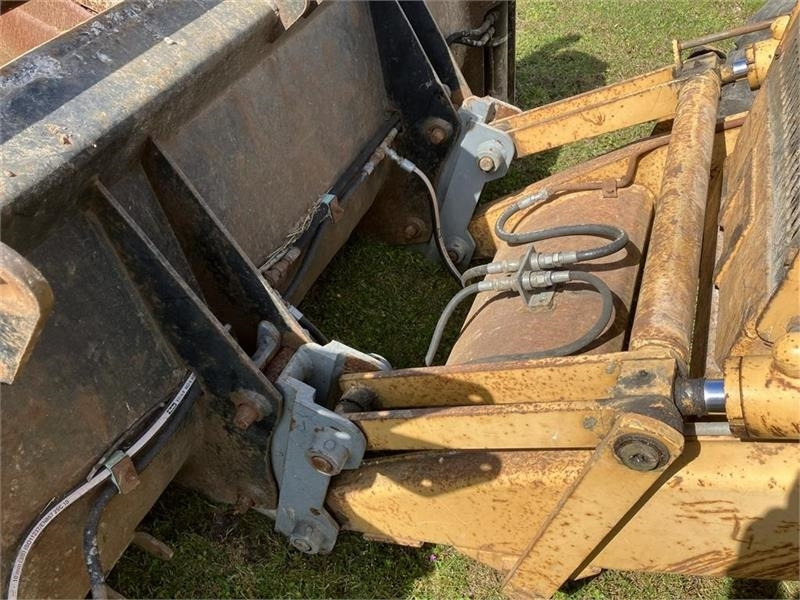 New Holland 675D - Buldoexcavator: Foto 5 New Holland 675D - Buldoexcavator: Foto 5