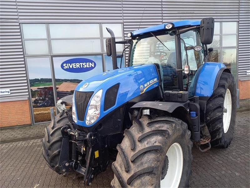 New Holland T7.220 - Tractor agricol: Foto 1 New Holland T7.220 - Tractor agricol: Foto 1