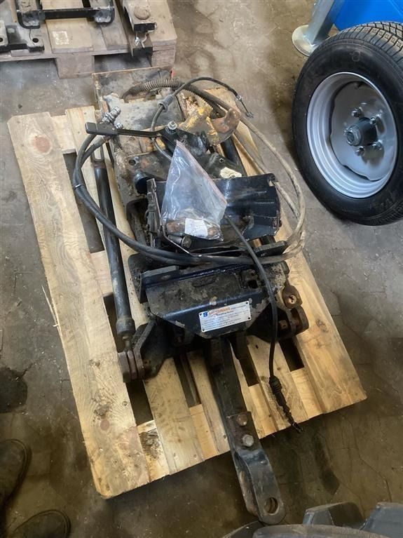 New Holland T7030 Hitchtræk - Cuplare rapidă pentru Tractor agricol: Foto 2 New Holland T7030 Hitchtræk - Cuplare rapidă pentru Tractor agricol: Foto 2