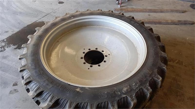 Taurus Sprøjtehjul 340/85R48 Taurus RC95. - Anvelopă pentru Utilaje agricole: Foto 1 Taurus Sprøjtehjul 340/85R48 Taurus RC95. - Anvelopă pentru Utilaje agricole: Foto 1