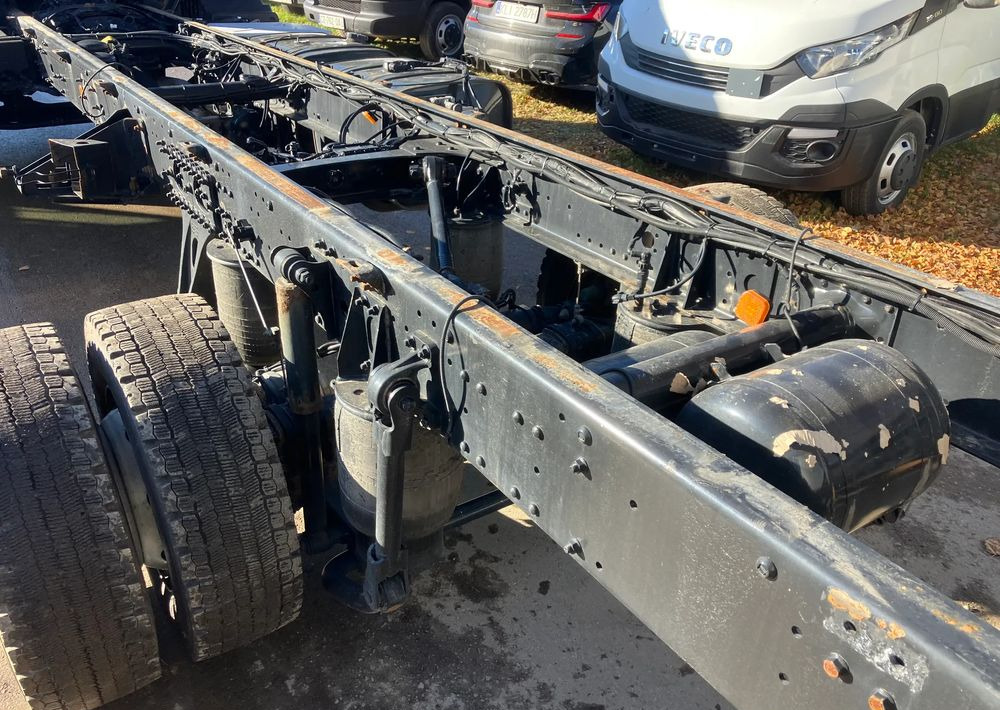 MAN MAN TGM 12.290 euro 6 ramo do zabudowy - Camion şasiu: Foto 5 MAN MAN TGM 12.290 euro 6 ramo do zabudowy - Camion şasiu: Foto 5