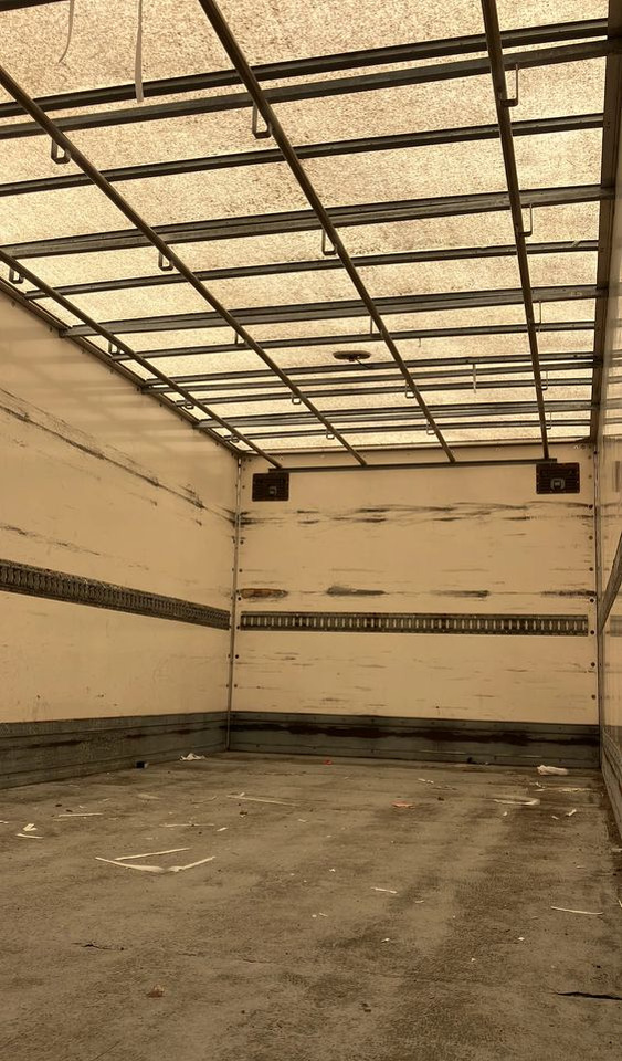 Mercedes-Benz Atego 1218 kurierka kontener - Camion furgon: Foto 5 Mercedes-Benz Atego 1218 kurierka kontener - Camion furgon: Foto 5