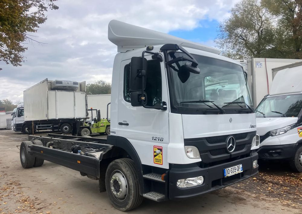 Mercedes-Benz Mercedes Atego 1218 Rama do zabudowy kiper beczka hakowiec laweta - Camion şasiu: Foto 2 Mercedes-Benz Mercedes Atego 1218 Rama do zabudowy kiper beczka hakowiec laweta - Camion şasiu: Foto 2