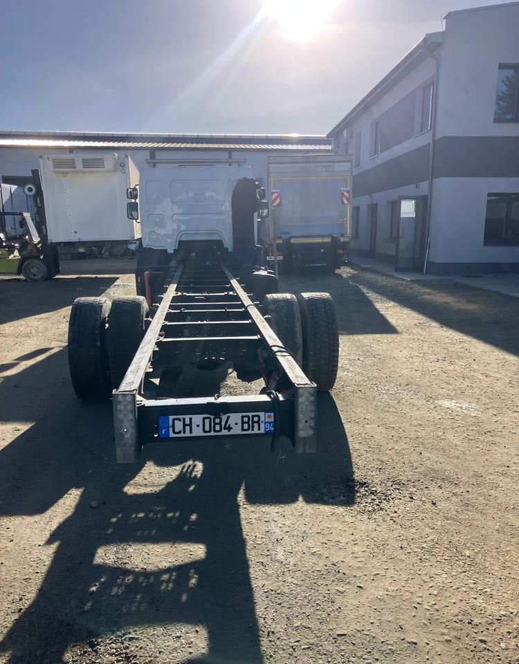 Renault RENAULT Premium 280 ramo do zabudowy - Camion şasiu: Foto 4 Renault RENAULT Premium 280 ramo do zabudowy - Camion şasiu: Foto 4