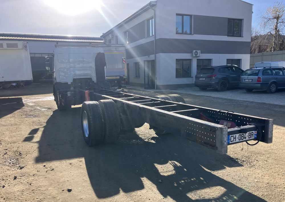 Renault RENAULT Premium 280 ramo do zabudowy - Camion şasiu: Foto 3 Renault RENAULT Premium 280 ramo do zabudowy - Camion şasiu: Foto 3