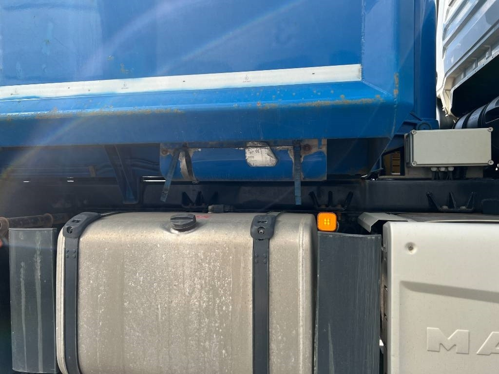 MAN TGX 35.480 8X4-4 BL - Camion basculantă: Foto 3 MAN TGX 35.480 8X4-4 BL - Camion basculantă: Foto 3