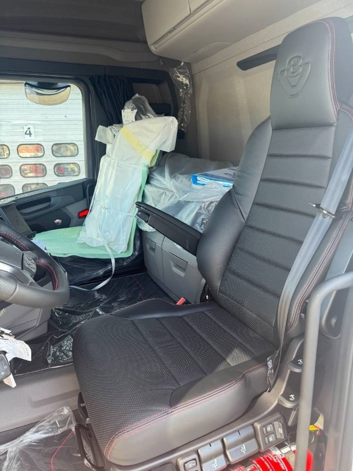 Camion cu cârlig Scania R 590 8x4*4 Joab Lastväxlare: Foto 8 Camion cu cârlig Scania R 590 8x4*4 Joab Lastväxlare: Foto 8