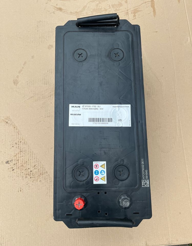 Akumulator MAN 175 Ah 900A 2025 rok - Sistem electric pentru Camion: Foto 1 Akumulator MAN 175 Ah 900A 2025 rok - Sistem electric pentru Camion: Foto 1