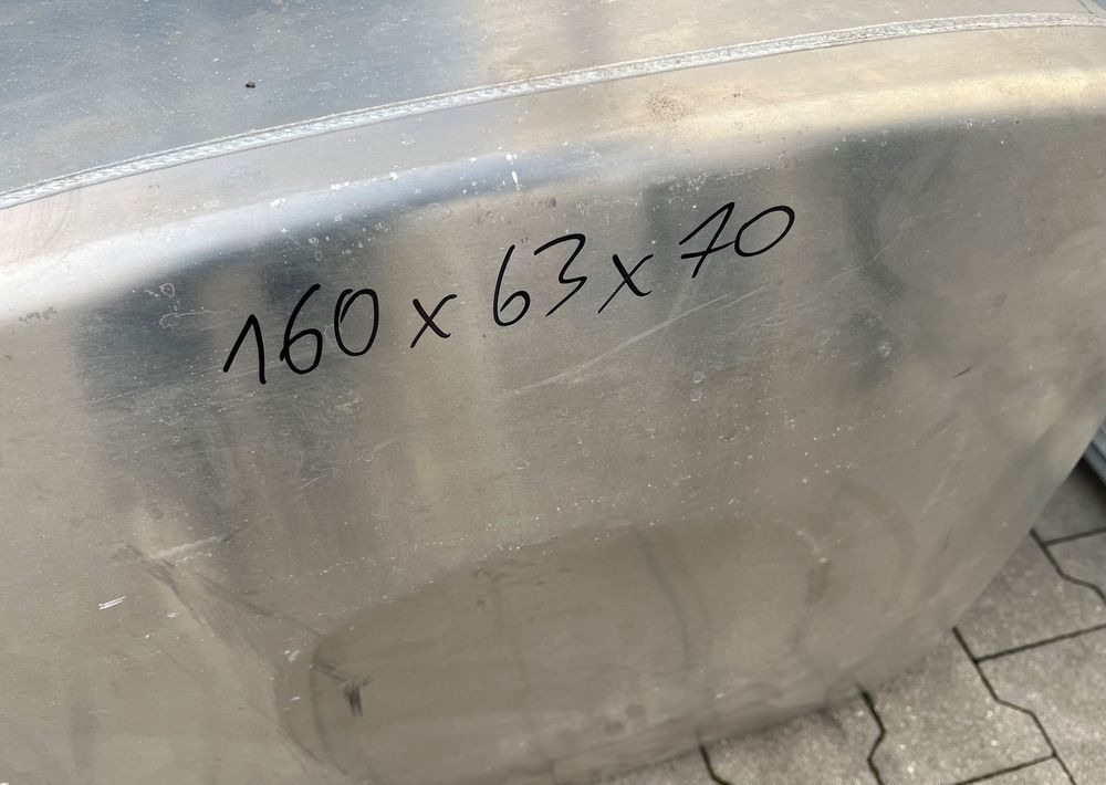 Zbiornik paliwa MAN TGX TGS 590 litrów bak - Sistem de alimentare combustibil pentru Camion: Foto 5 Zbiornik paliwa MAN TGX TGS 590 litrów bak - Sistem de alimentare combustibil pentru Camion: Foto 5