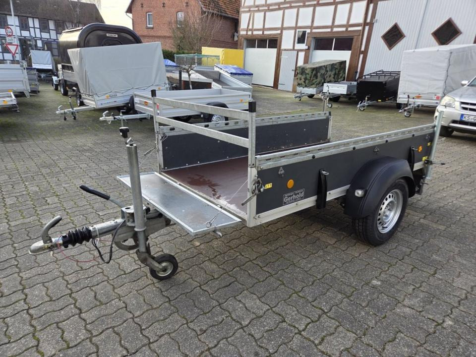 Böckmann PKW-Anhänger, 1,5 to. Einachs, Stirnwandklappe100 km/h - Remorca auto: Foto 2 Böckmann PKW-Anhänger, 1,5 to. Einachs, Stirnwandklappe100 km/h - Remorca auto: Foto 2