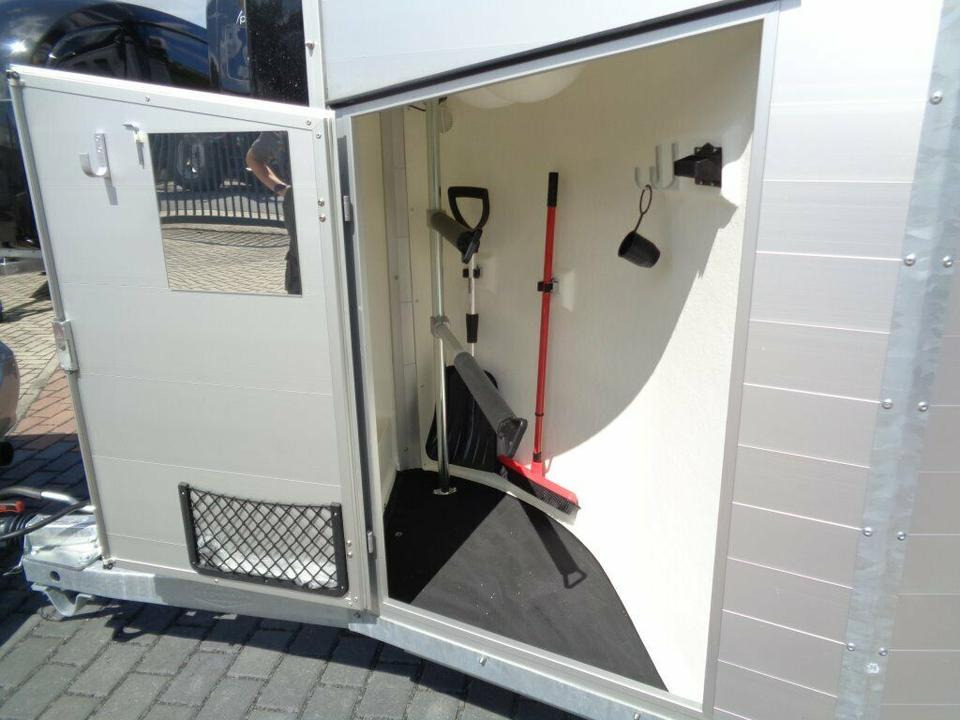 Böckmann Pferdeanhänger, Portax Esprit, SaKa.Flügeltür,100 km/h - Remorcă transport cai: Foto 3 Böckmann Pferdeanhänger, Portax Esprit, SaKa.Flügeltür,100 km/h - Remorcă transport cai: Foto 3