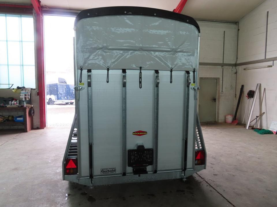 Böckmann Pferdeanhänger Portax Esprit s+b Aluboden, Sattelkammer - Remorcă transport cai: Foto 5 Böckmann Pferdeanhänger Portax Esprit s+b Aluboden, Sattelkammer - Remorcă transport cai: Foto 5