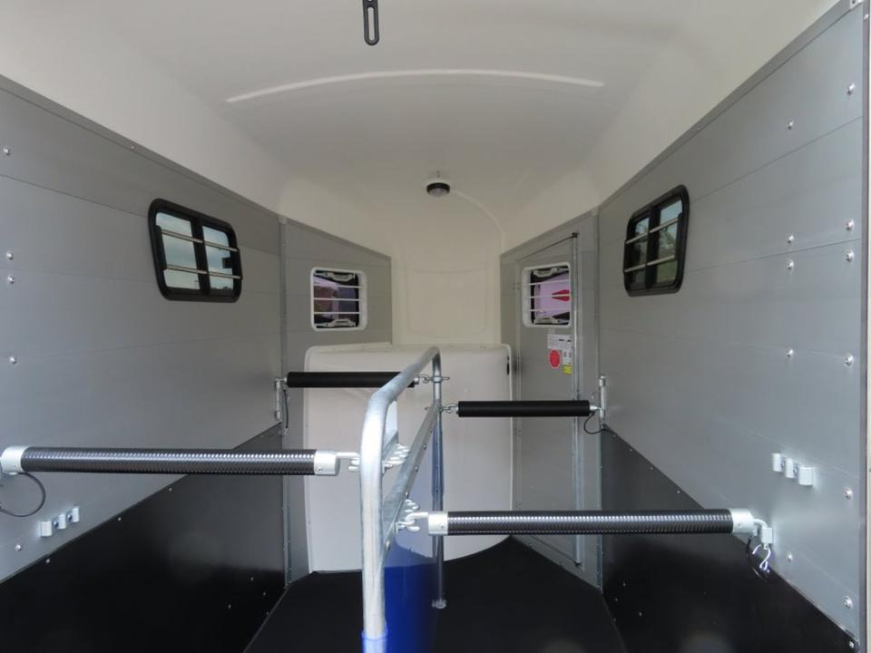 Böckmann Pferdeanhänger, Portax,Sondermodell Aluboden, Sattelkam. - Remorcă transport cai: Foto 5 Böckmann Pferdeanhänger, Portax,Sondermodell Aluboden, Sattelkam. - Remorcă transport cai: Foto 5