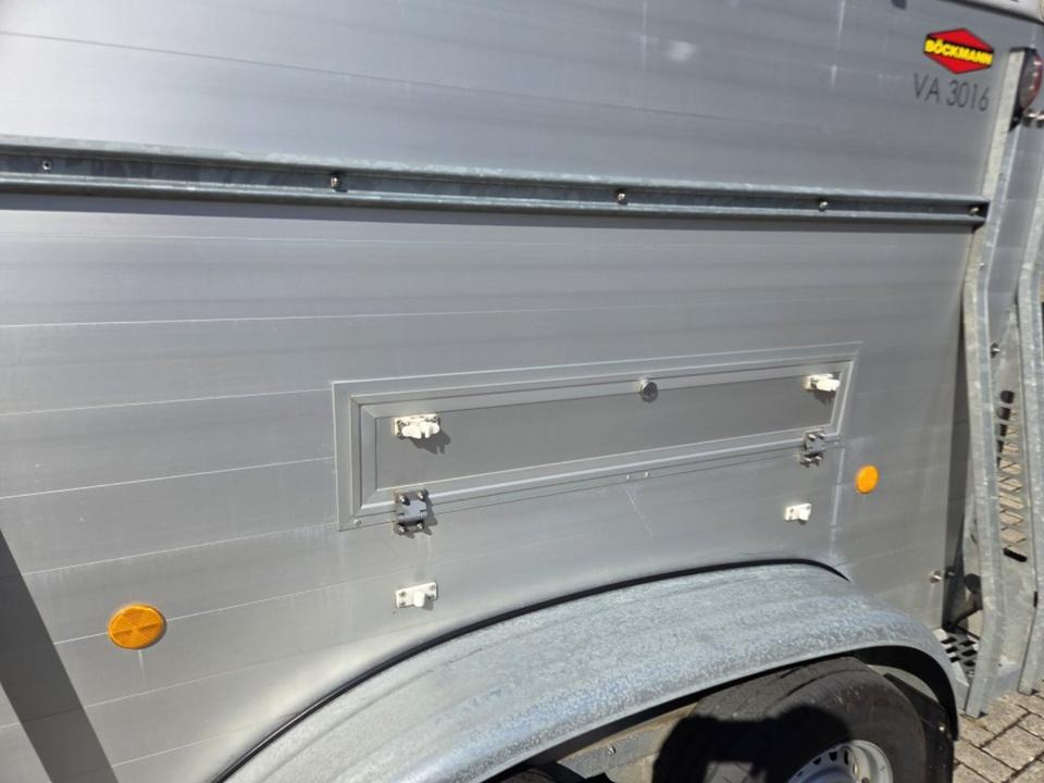 Böckmann Viehanhänger, 2,4 to. Lüftungsklappen Humbaur, Fendt - Remorcă transport cai: Foto 5 Böckmann Viehanhänger, 2,4 to. Lüftungsklappen Humbaur, Fendt - Remorcă transport cai: Foto 5