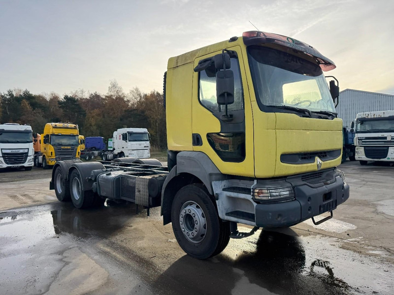 Renault Kerax 420 (GRAND PONT / SUSPENSION LAMES / BOITE MANUELLE / PARFAIT ETAT !!!) - Camion şasiu: Foto 3 Renault Kerax 420 (GRAND PONT / SUSPENSION LAMES / BOITE MANUELLE / PARFAIT ETAT !!!) - Camion şasiu: Foto 3